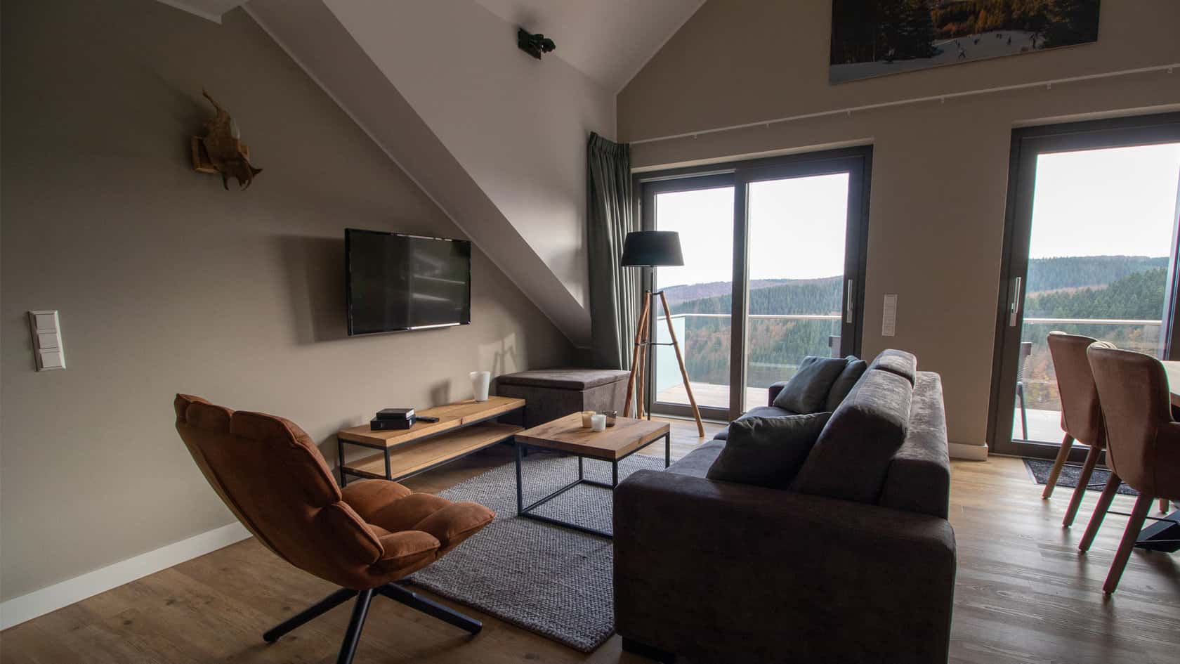 Stijlvol 2+2p appartement met uitzicht